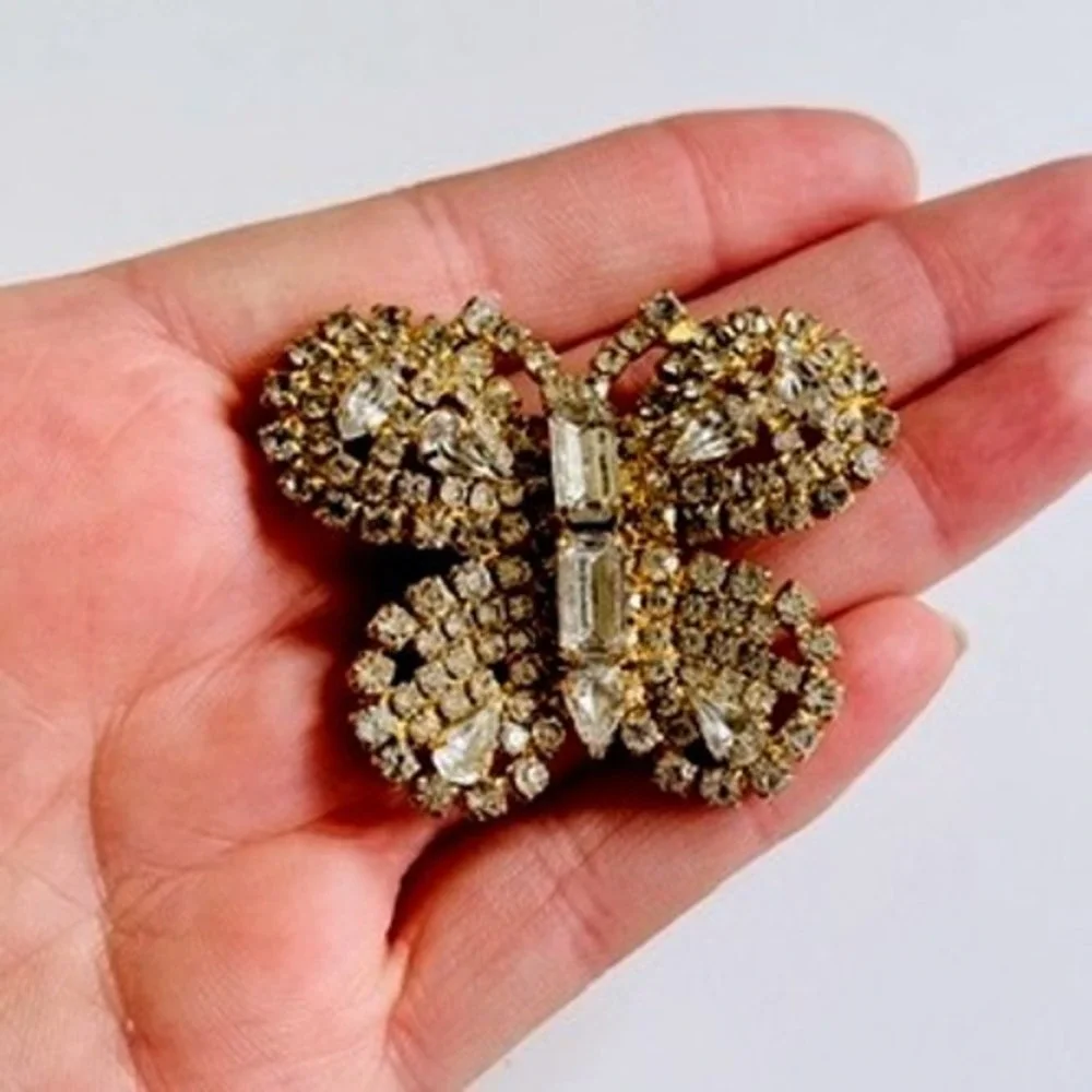 VTG‎ Estate Butterfly Pin Brooch Clear crystal rhinestone Gold tone Critter rare